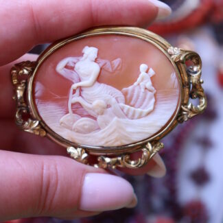 Antique Shell Cameo Brooch Gold Filled Frame 2nd half 19th century
