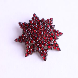 Antique Victorian Star Shape Bohemian Garnet Brooch Tombac 1840-1900