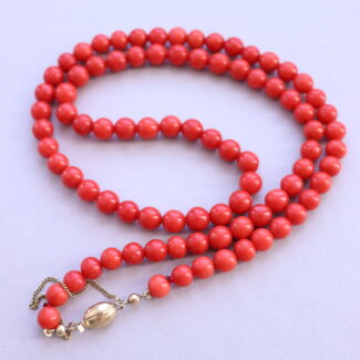 Vintage Deep Red Natural Coral Necklace 14k Gold Clasp 45gr